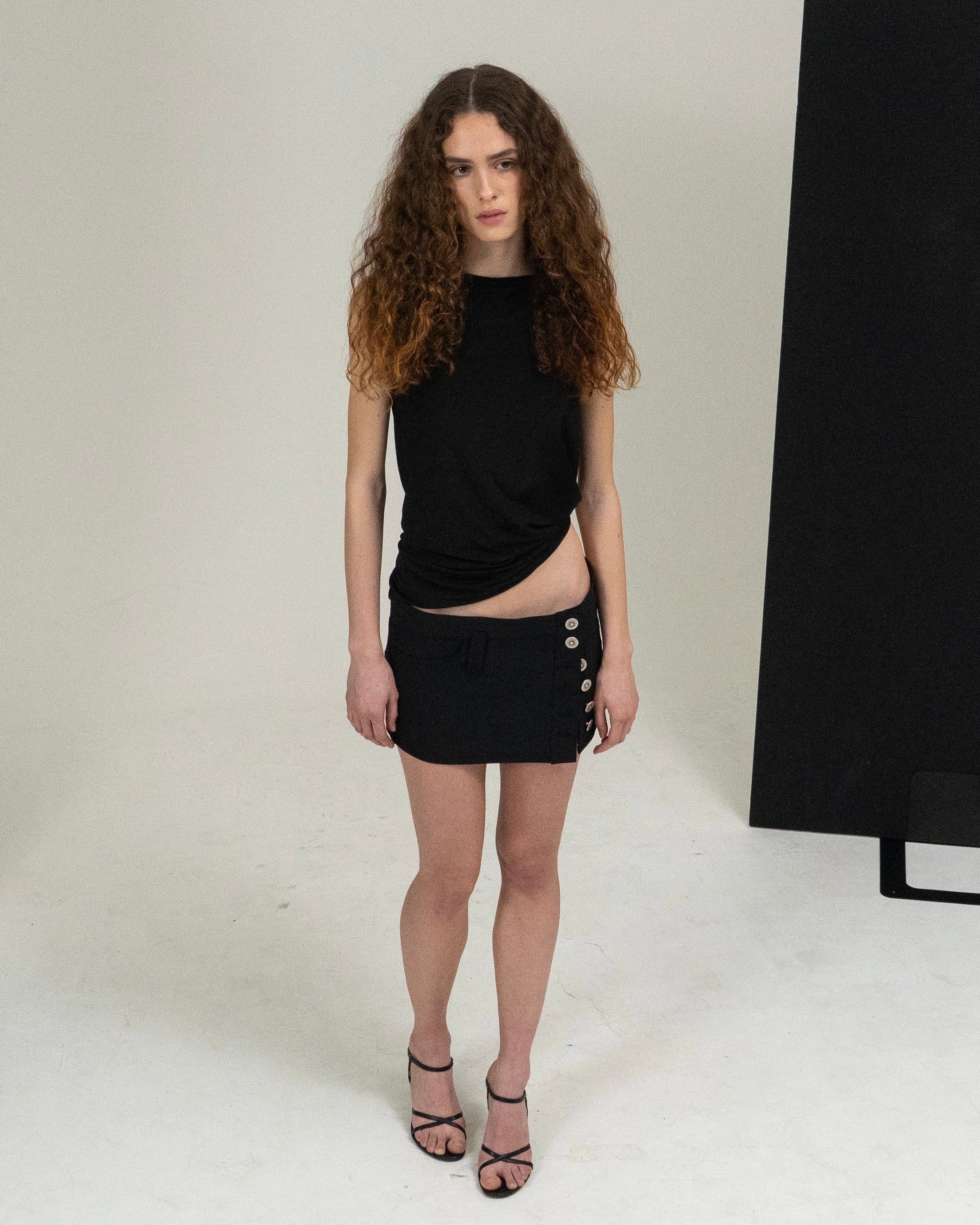 BLACK MINI SKIRT "NOVA"
