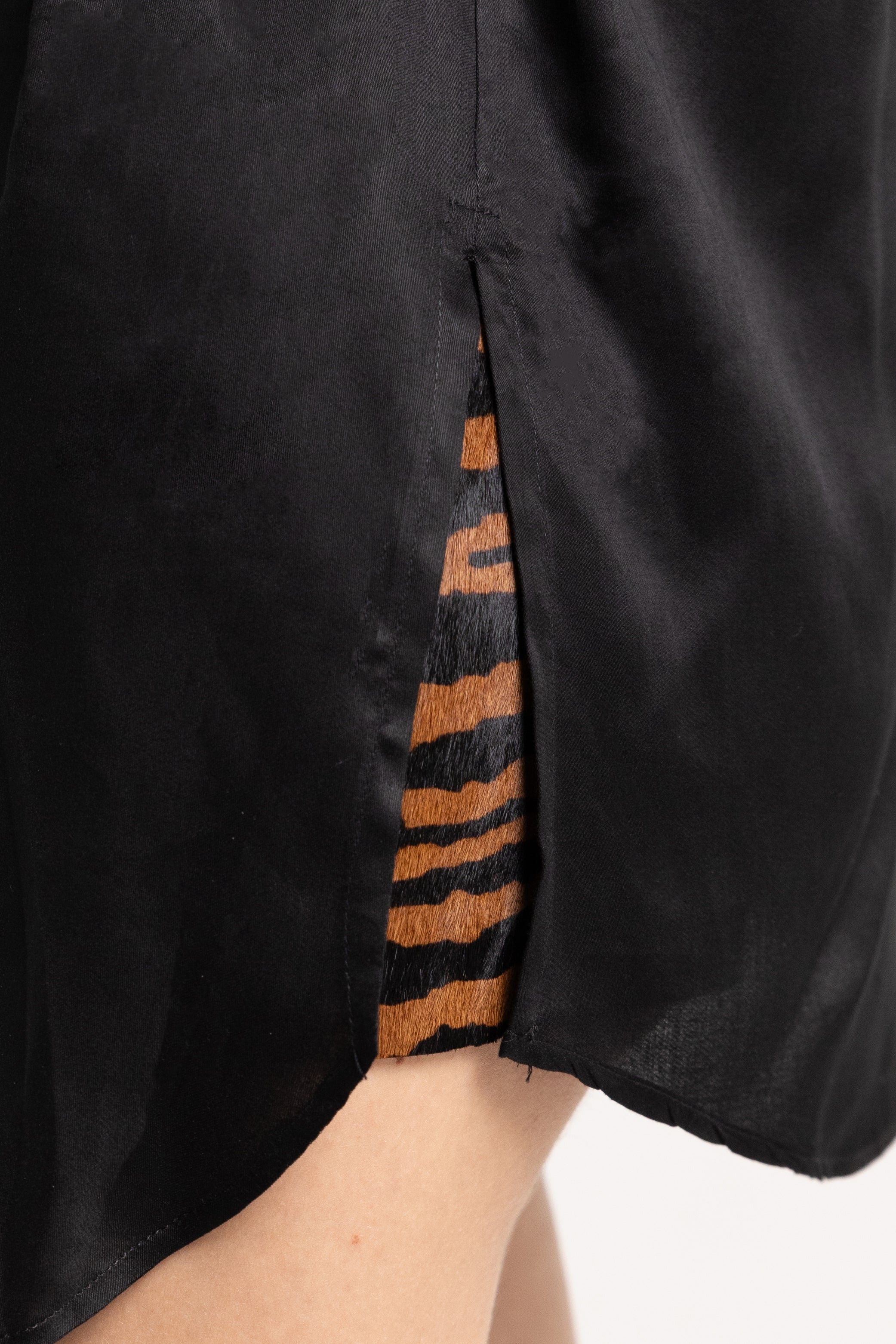 "Curtney" black shirt