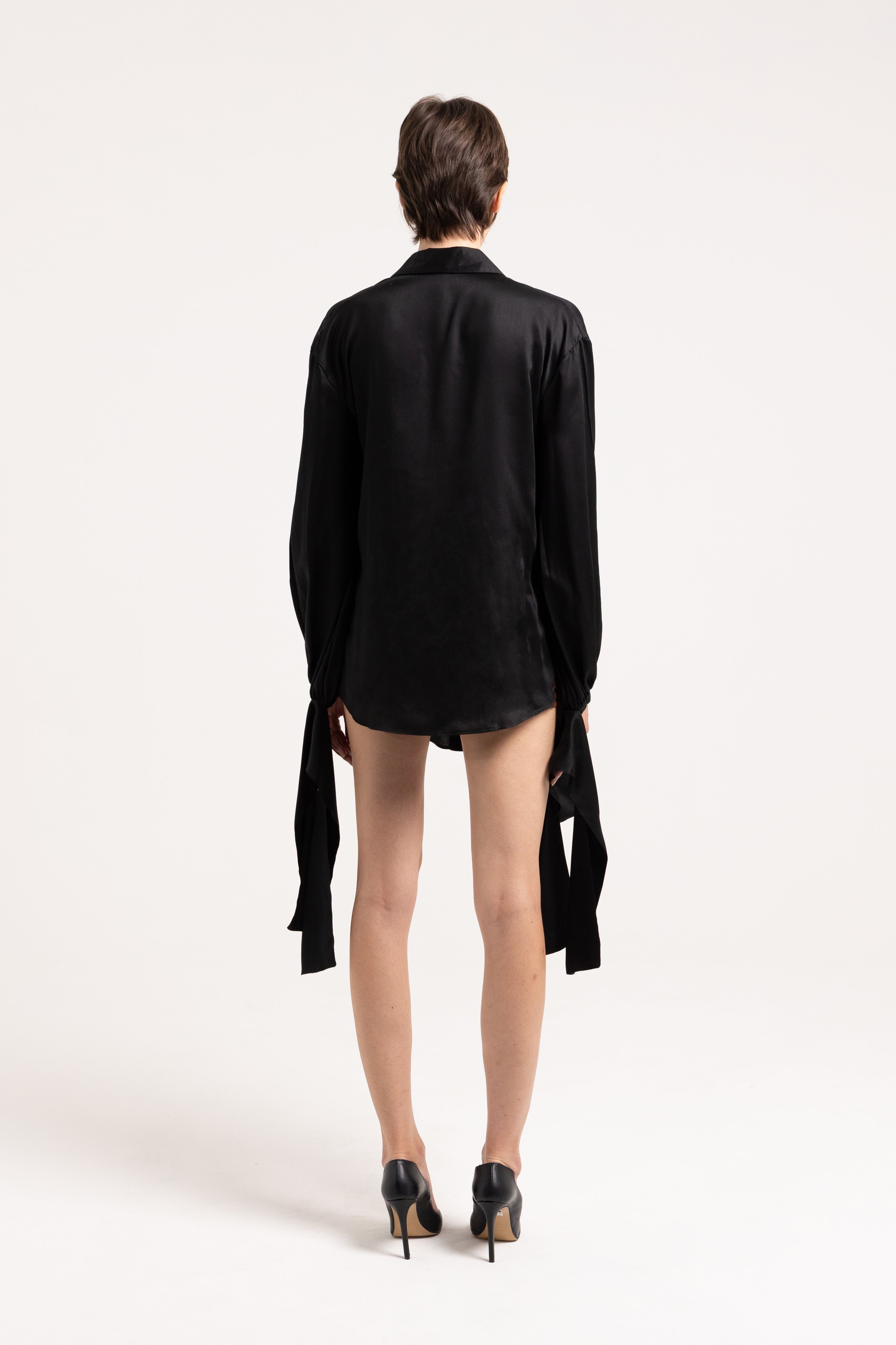 "Curtney" black shirt