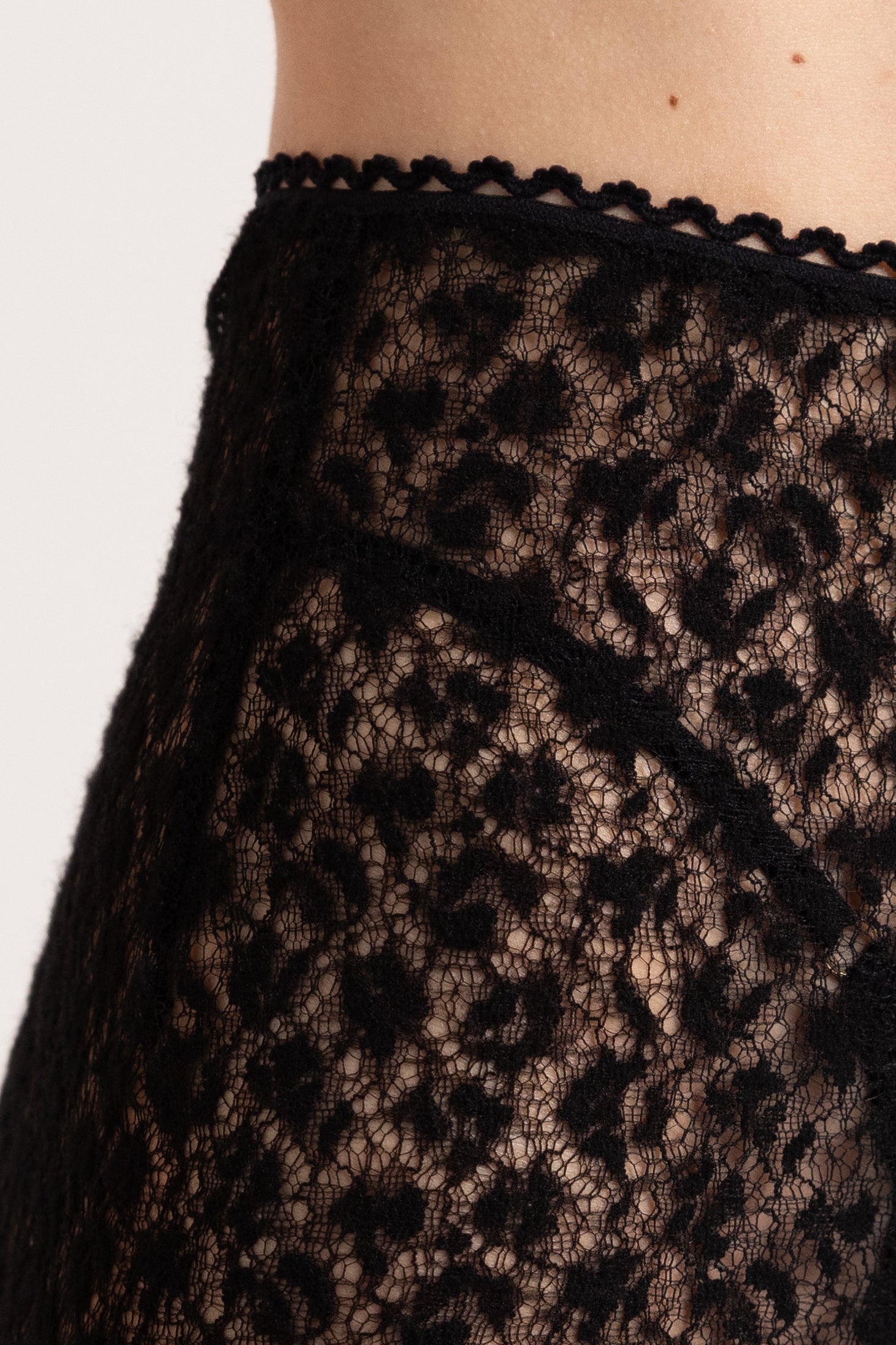 Black "Deia" lace leggings