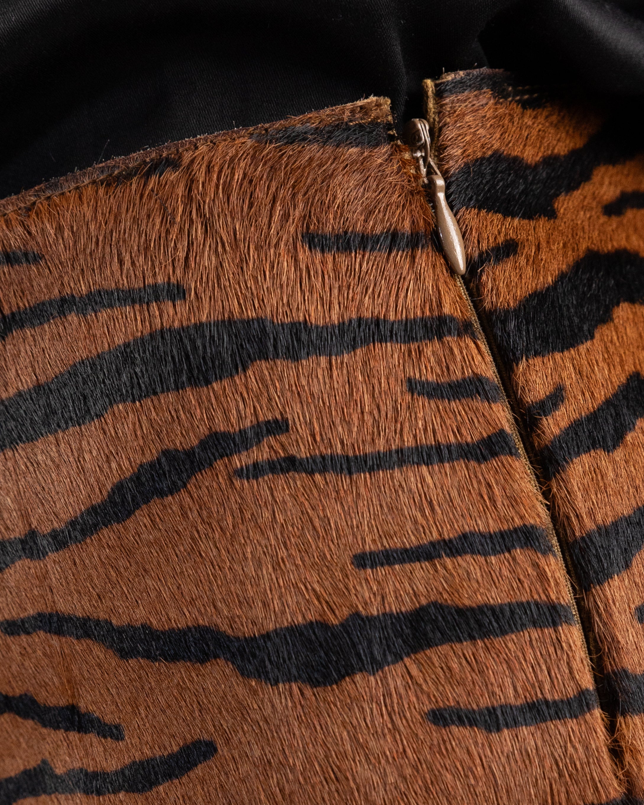 "Andrea" tiger mini skirt