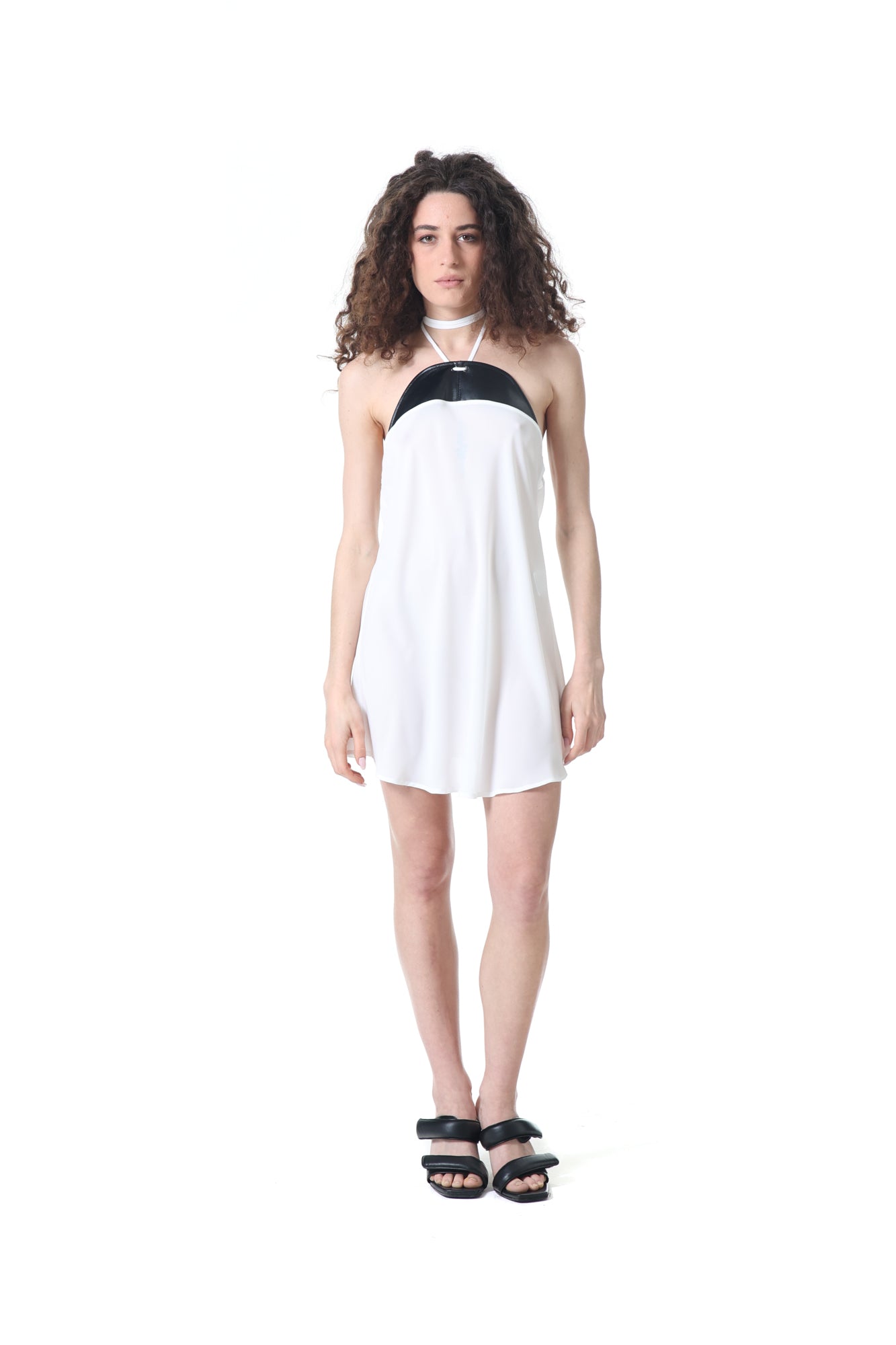 abito flem bianco e nero